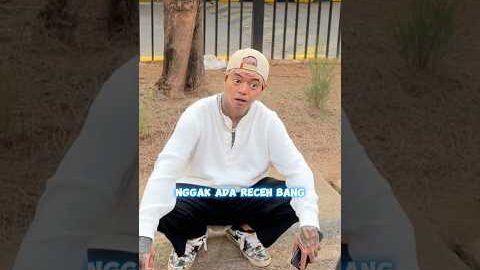 TUKANG PARKIR MIRIP REZA ARAP !?