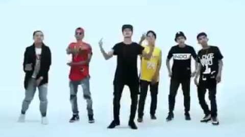 Diss Reza Arap Oktovian – Lelaki Bangsat