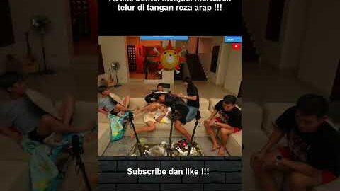 Ketika bantal menjadi martabak telur di tangan Reza arap !!! #yb #marapthon #lucu #rezaarapoktovian
