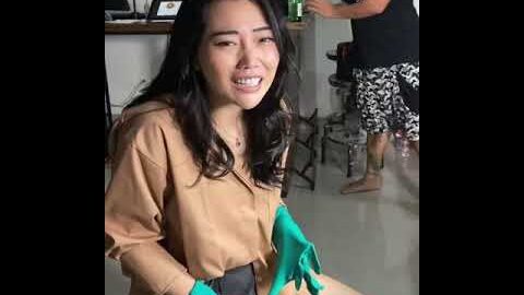 reza arap ditato sama wendy walters ditangan