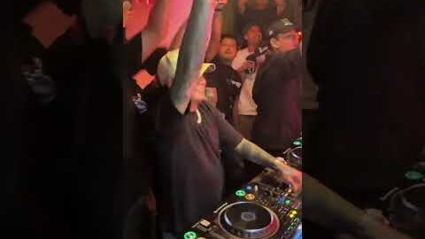 DJ perform Ganteng Ganteng Swag Reza Arap