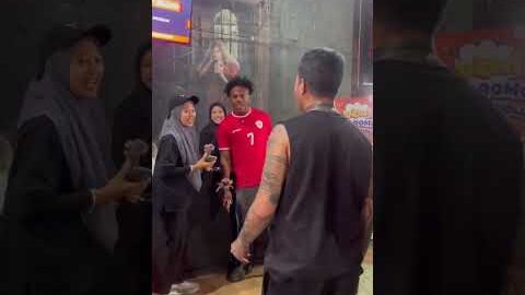 YBRAP With iShowspeed. #ybrap #ishowspeed #irlmoments #rezaarap  #youtubeshorts #rezaoktovian #yb