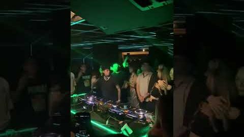 Mode Party ON! Reza Arap Bikin Panggung Panas 🔥 #yb #ybrap #djviral #dj #remix #party #shorts