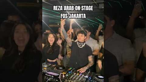 Reza arab on stage fos jakarta #yb #mraloy #aloy