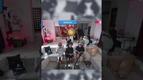 Moment Aloy dimarahin Reza Arap berujung Foto Bareng, selengkapnya hanya di @ybrap