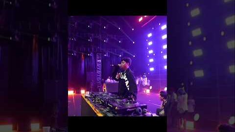 Penampilan Reza Arap di panggung Pestapora 2025 (Source: YB) #ybrap #yb #rezaarap #arap #pestapora