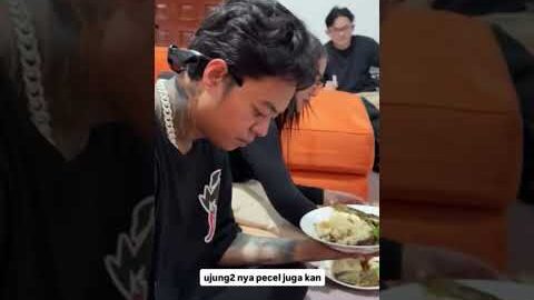 Reza Arap YB, Lulalahfah, Roy & Cynthia Baru Pulang dari Belanda Langsung Ngidam Pecel Ayam! 🍗🤣