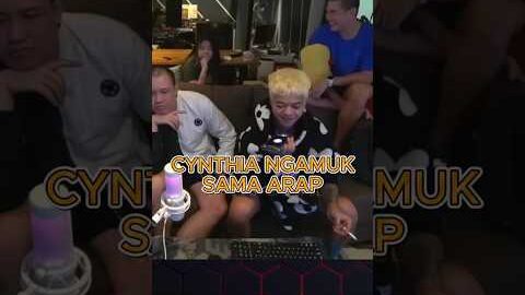 Arap Seenaknya Ubah Jadwal Pesawat, Cynthia Langsung Naik Darah!