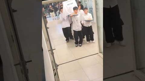 Momen Tengil Reza Arap YB 😆🔥 A4A CLAN Bawa Peti + Bala-Bala Goreng, Moment Taunting ke Suporter B2F!